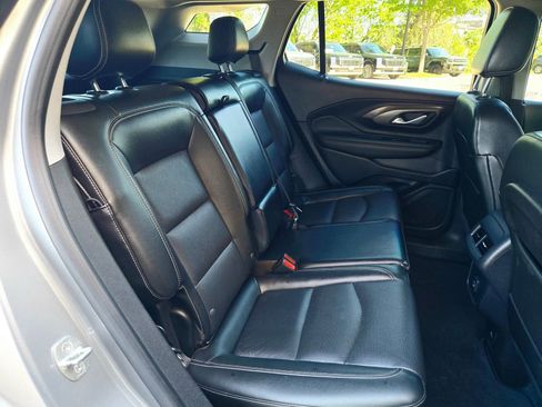 Used 2023 GMC Terrain SLT image 26