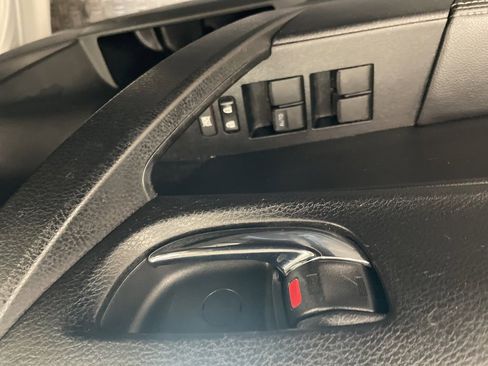 Used 2014 Toyota Corolla S image 13