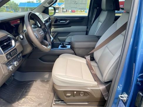 New 2026 GMC Yukon Elevation w/ Elevation Premium Package AWD/4WD image 8