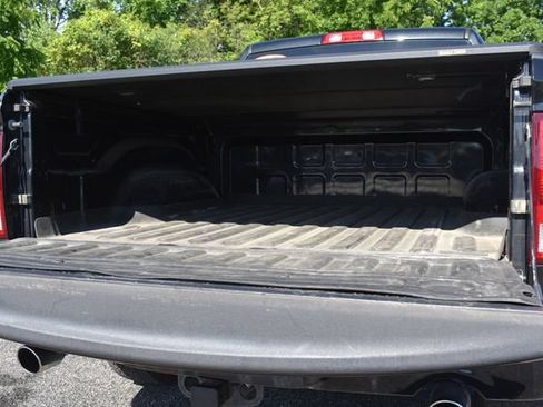 Used 2017 RAM 1500 Express w/ Black Ram 1500 Express Group AWD/4WD image 18