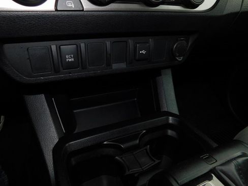 Used 2021 Toyota Tacoma SR image 34