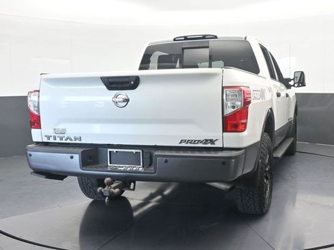Used 2018 Nissan Titan PRO-4X w/ Pro-4x Convenience Package image 5