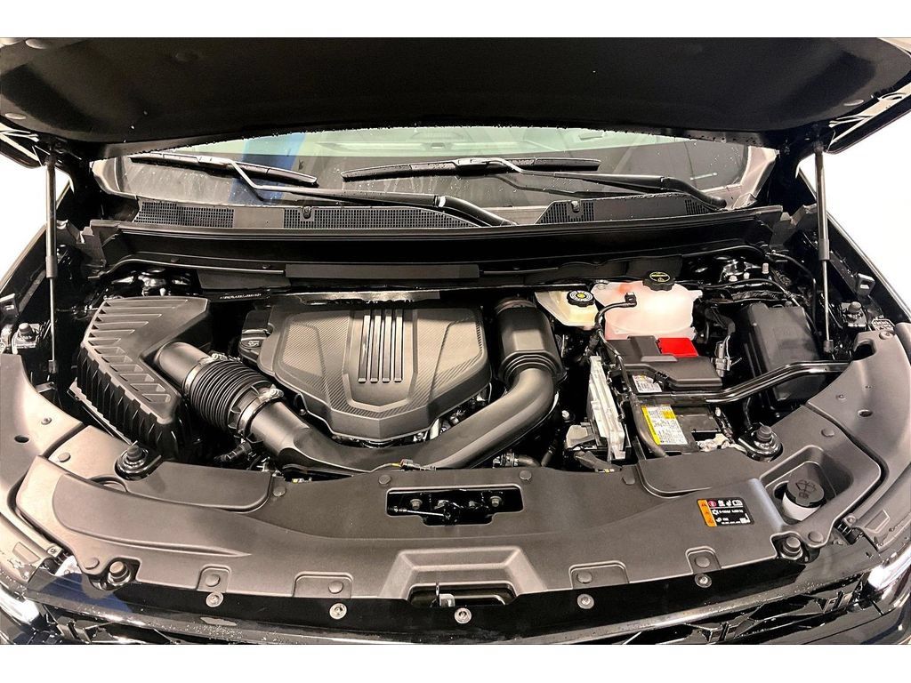 New 2026 Chevrolet Traverse RS w/ LPO, Floor Liner Package FWD image 12