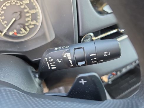 Used 2025 Mitsubishi Outlander ES FWD image 21