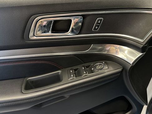 Used 2018 Ford Explorer Sport AWD/4WD image 19
