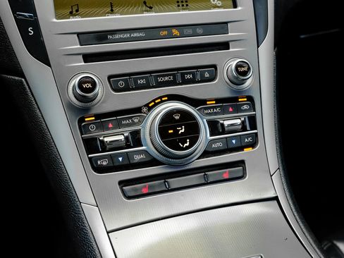 Used 2017 Lincoln MKZ Premiere FWD image 29
