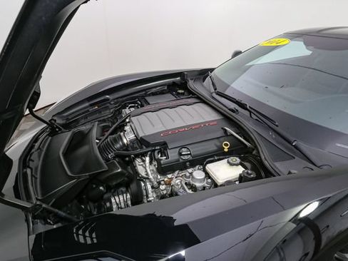 Used 2014 Chevrolet Corvette Stingray Coupe RWD image 5