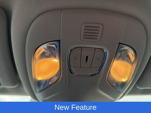 Used 2020 Jeep Compass Latitude w/ Cold Weather Group image 12