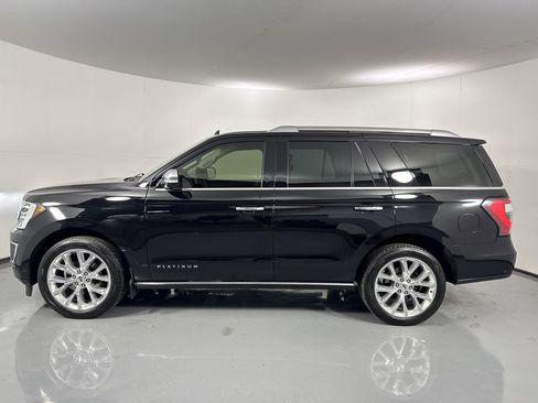 Used 2019 Ford Expedition Platinum image 2