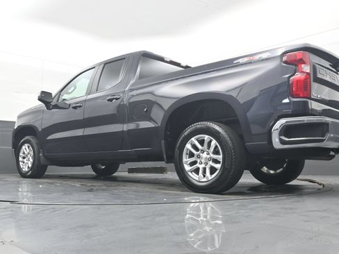 Used 2023 Chevrolet Silverado 1500 LT AWD/4WD image 30