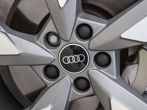 Used 2022 Audi Q5 2.0T Premium image 15