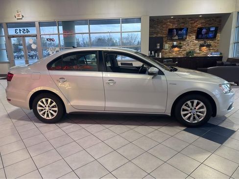 Used 2013 Volkswagen Jetta SE image 14