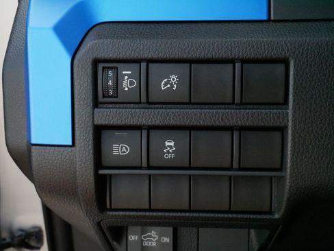 Certified 2024 Toyota Tacoma TRD Off-Road AWD/4WD image 25