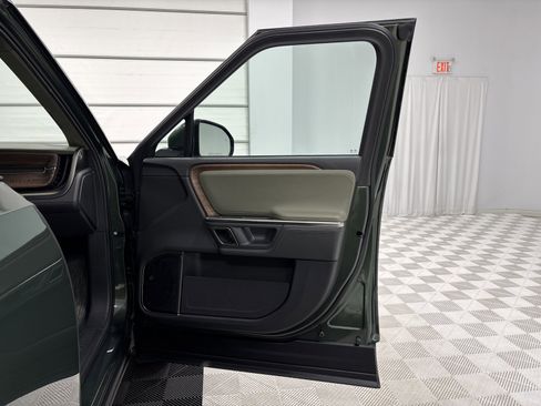 Used 2024 Rivian R1S Adventure AWD/4WD image 18