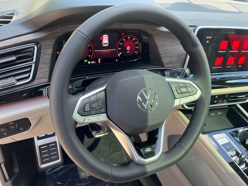 New 2026 Volkswagen Atlas SEL Premium R-Line image 9