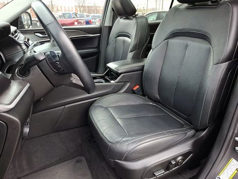 Used 2022 Jeep Grand Cherokee L Limited image 18