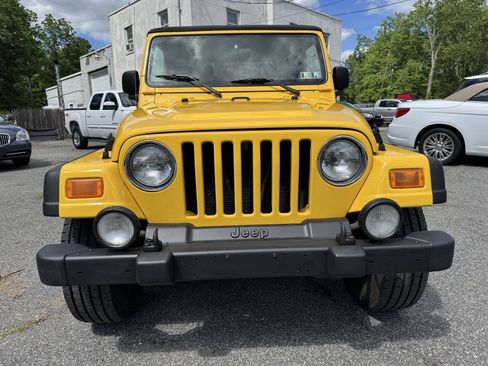Used 2004 Jeep Wrangler 4WD w/ 30" Tire & Wheel Group image 9