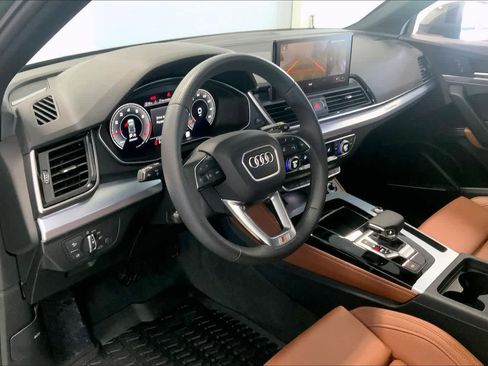 Used 2025 Audi Q5 2.0T Premium Plus image 2