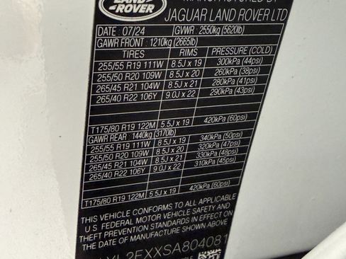 Used 2025 Land Rover Range Rover Velar Dynamic SE image 21