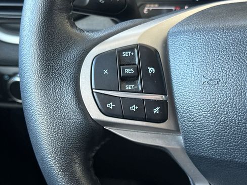 Used 2022 Ford Explorer XLT image 26