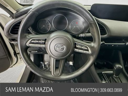 Used 2023 MAZDA MAZDA3 s FWD image 11