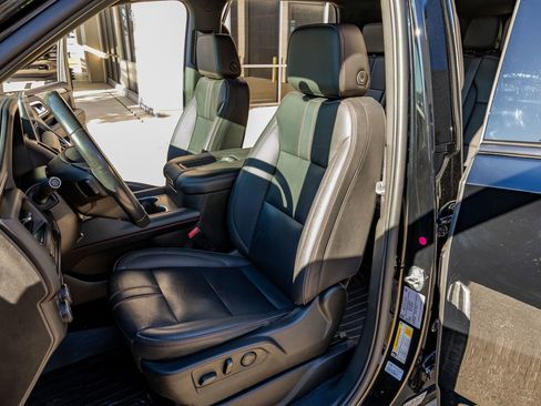 Used 2023 Chevrolet Tahoe RST image 29