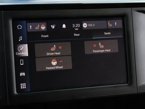 Used 2024 Chrysler Voyager LX image 32