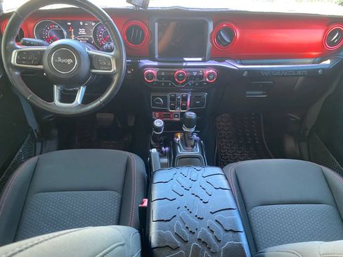 Used 2019 Jeep Wrangler Unlimited Rubicon AWD/4WD image 10
