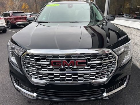 Used 2024 GMC Terrain Denali w/ Black Diamond Edition image 3