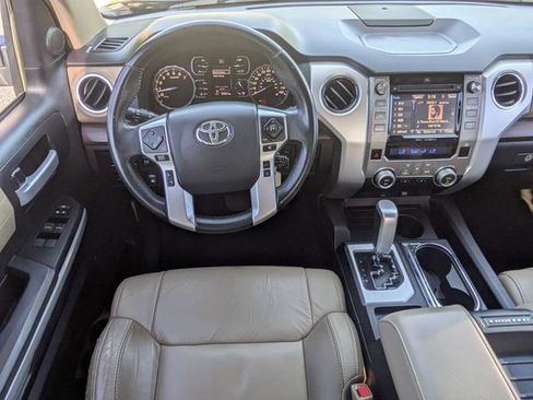 Used 2018 Toyota Tundra Limited w/ Limited Premium Package RWD image 16