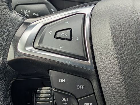 Used 2024 Ford Edge Titanium image 16