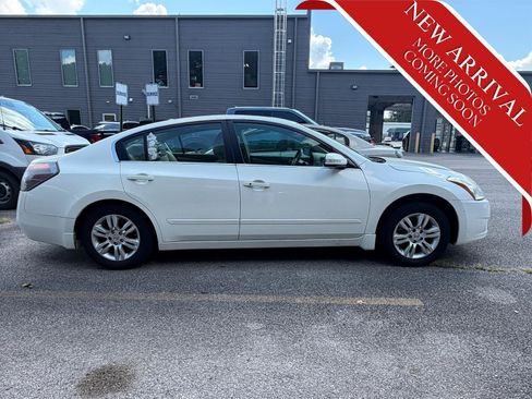 Used 2010 Nissan Altima 2.5 SL w/ SL Pkg FWD image 7