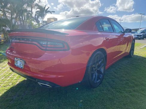 Used 2019 Dodge Charger SXT w/ Blacktop Package image 7