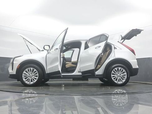 Used 2024 Cadillac XT4 Luxury w/ Cold Weather Package AWD/4WD image 75