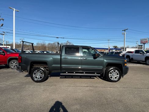 Used 2019 Chevrolet Silverado 2500 High Country w/ Snow Plow Prep Package image 6