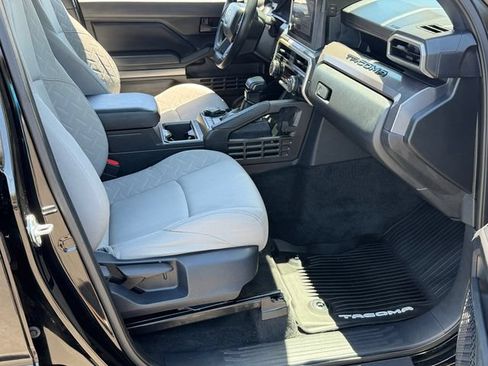Used 2024 Toyota Tacoma SR5 AWD/4WD image 24
