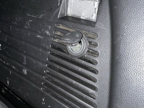 Used 2015 Chevrolet Captiva Sport LTZ image 15