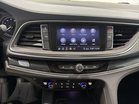 Used 2020 Buick Enclave Essence w/ Sport Touring Edition image 15