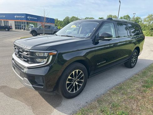 Used 2025 Ford Expedition Max Platinum AWD/4WD image 3