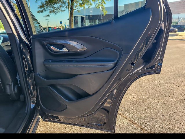 Certified 2024 GMC Terrain SLT AWD/4WD image 18
