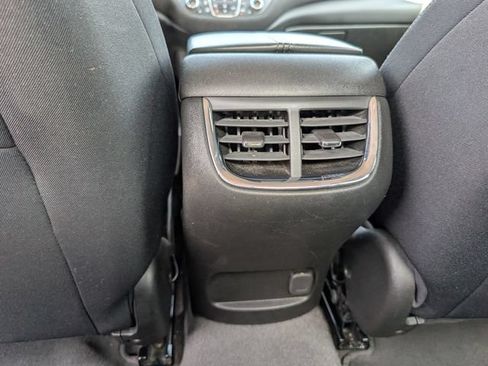 Used 2024 Chevrolet Malibu LT FWD image 17