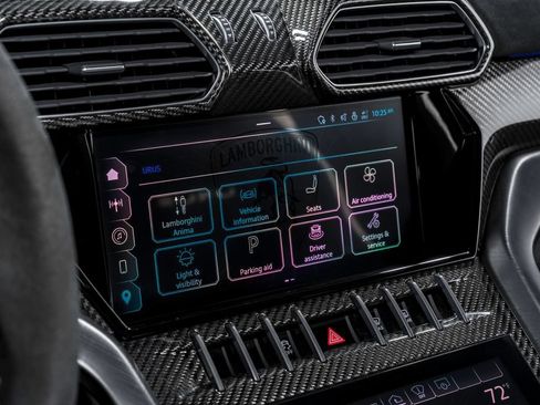 Used 2023 Lamborghini Urus Performante AWD/4WD image 26
