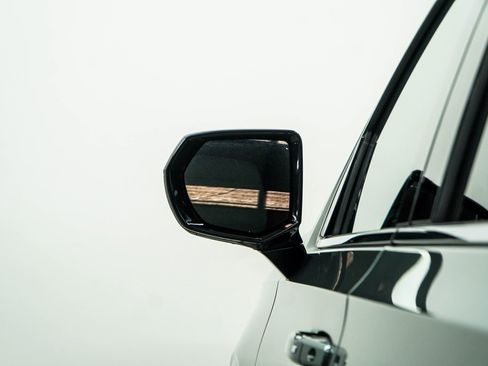 Used 2023 Chevrolet Tahoe LT image 14