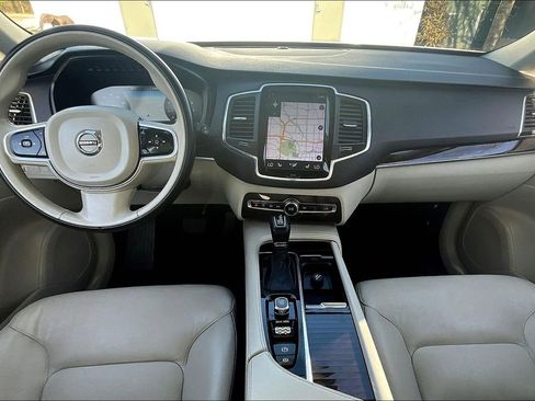 Used 2019 Volvo XC90 T6 Momentum w/ Protection Package Premier image 20