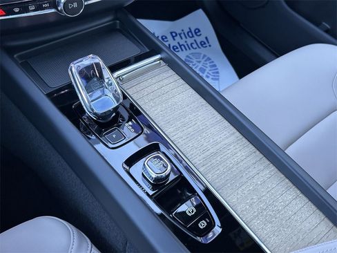 New 2026 Volvo XC60 B5 Core w/ Climate Package image 22