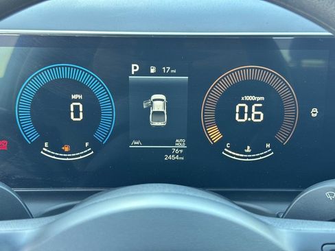 Certified 2025 Hyundai Santa Cruz SE image 19