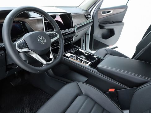 New 2026 Volkswagen Atlas SEL image 19