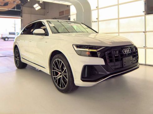 Used 2022 Audi Q8 Premium Plus w/ Premium Plus Package AWD/4WD image 4