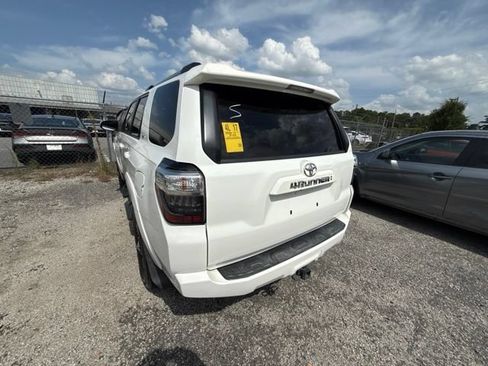 Used 2020 Toyota 4Runner SR5 Premium RWD image 4