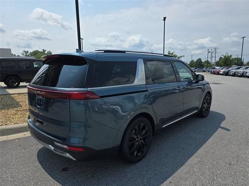 Used 2024 Kia Carnival SX Prestige FWD image 3